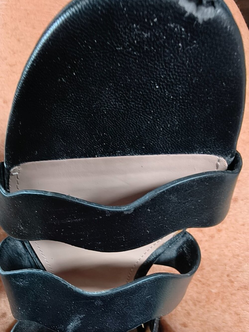 Women's black sandals BCBGeneration, size 7, caveat = wearing on the tip of the